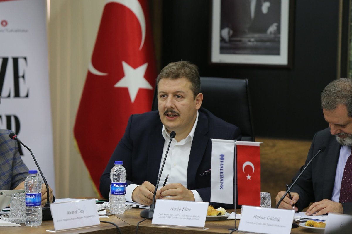 Kritik ulusal olaylarda Necip Filiz